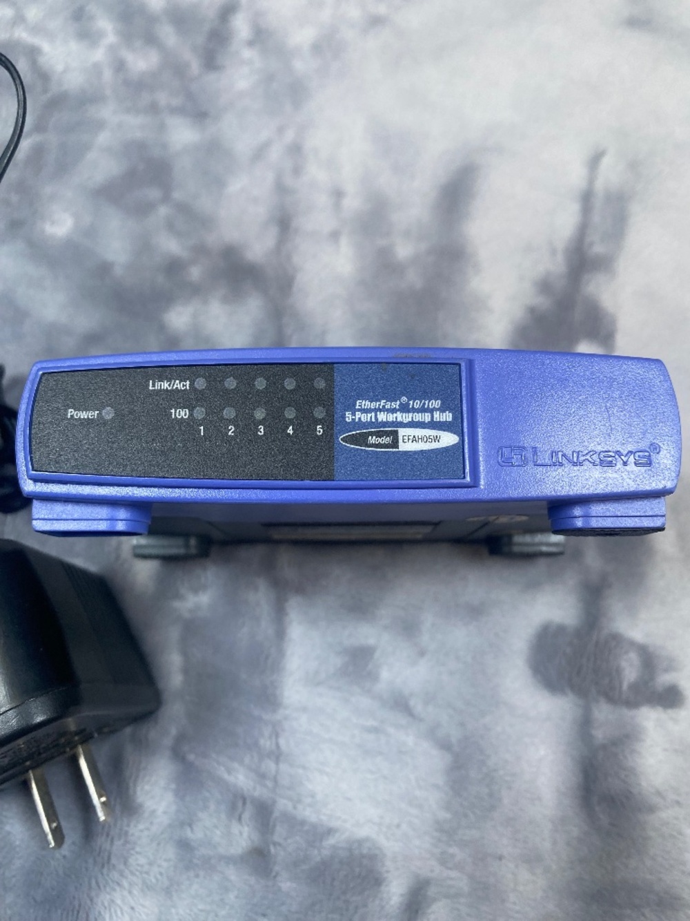 Linksys Etherfast 10/100 5-port Workgroup Network Hub